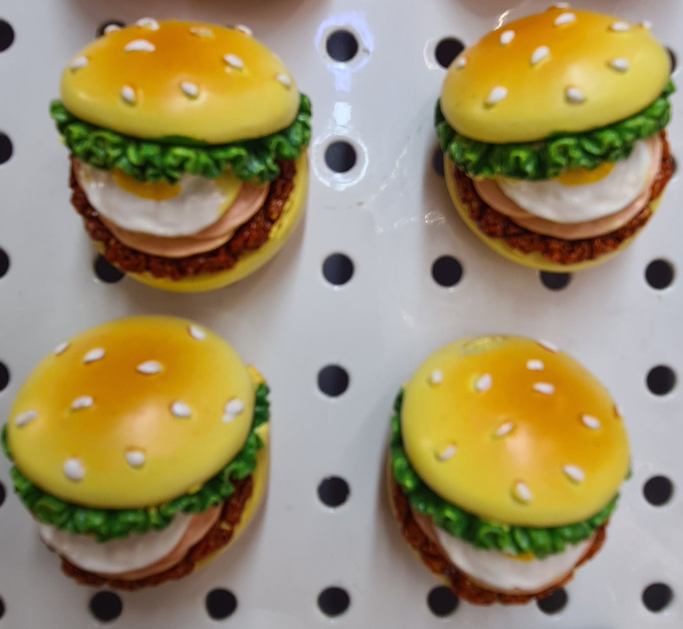 Fridge magnet burger with egg