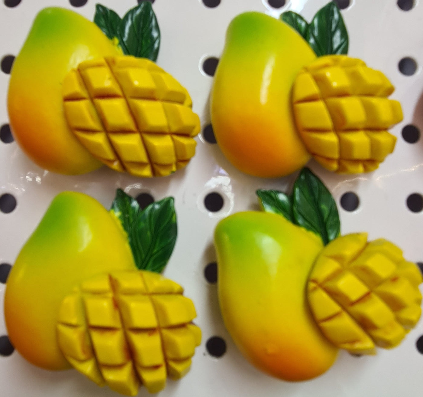 Fridge magnet pineapple style