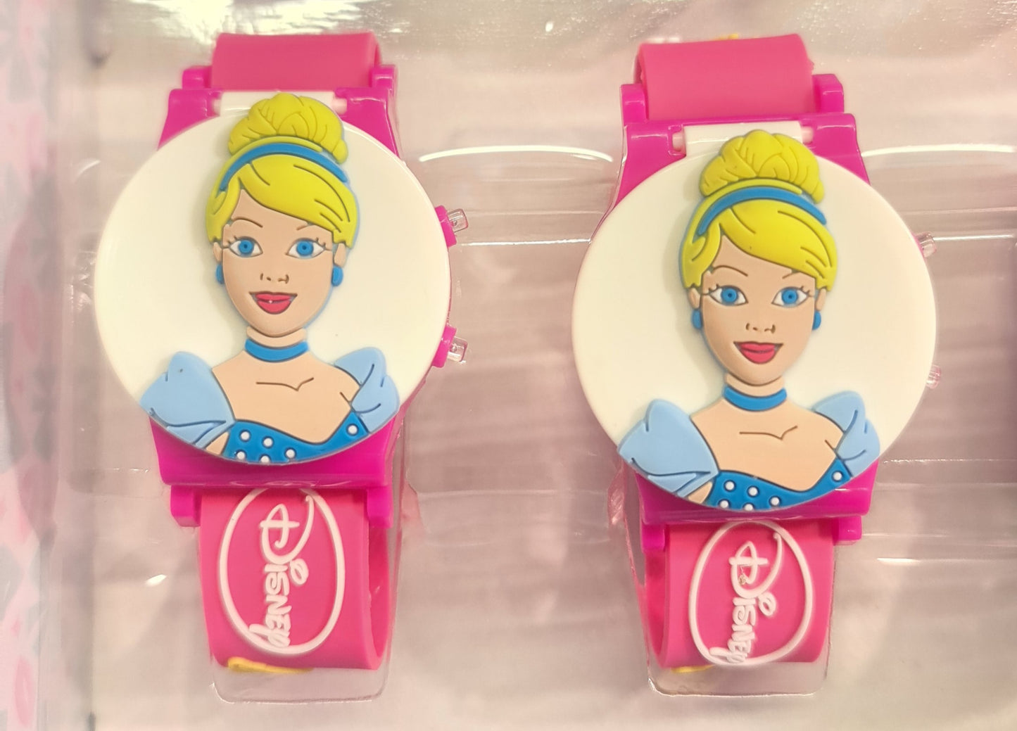 WS310.54Disney children watch princess