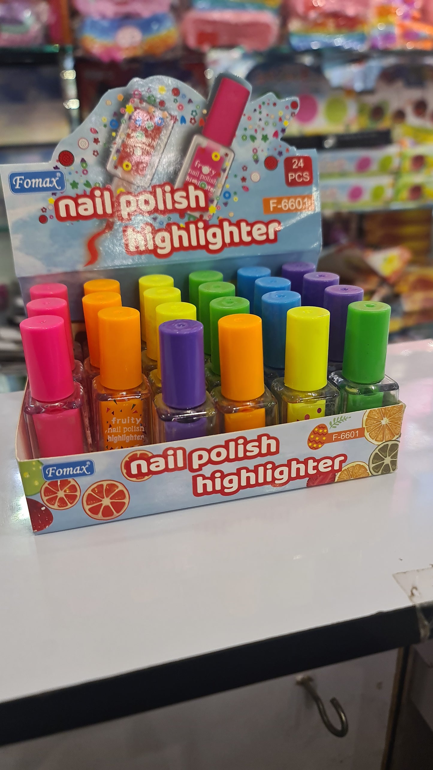 WS90.54Cute Nail Polish Bottle Mini Highlighter Pen