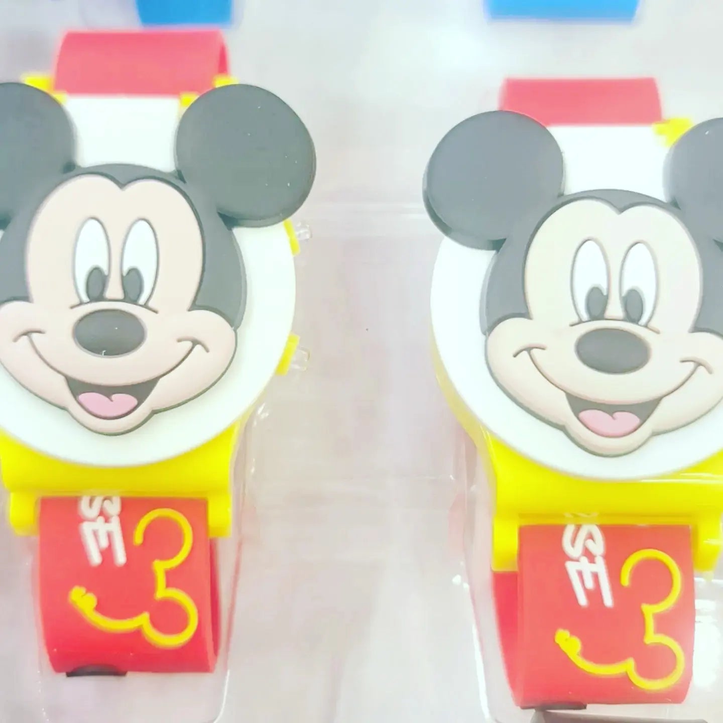 WS370.54children Disney watch